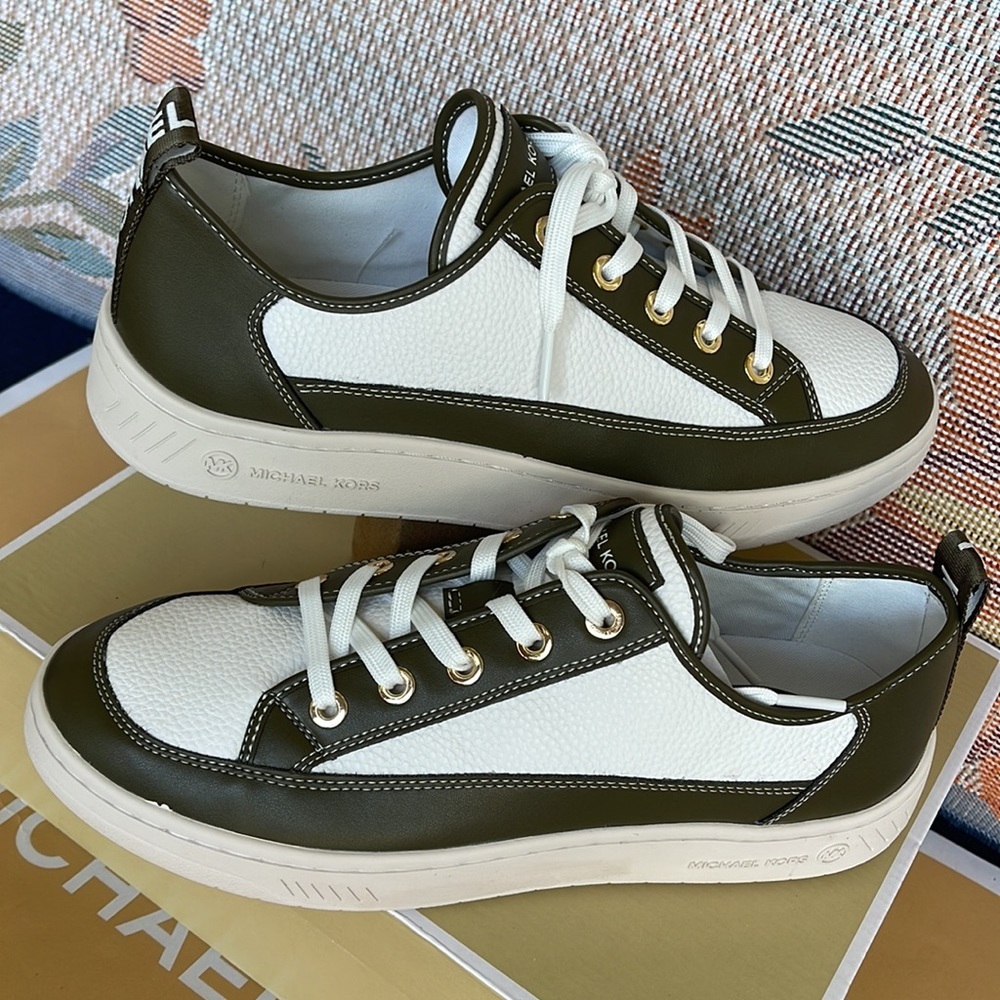 MICHAEL KORS
SHEA LACE UP
FAUX LEATHER
49F3SHFSIL
OLIVE
NEW - Picture 11 of 16